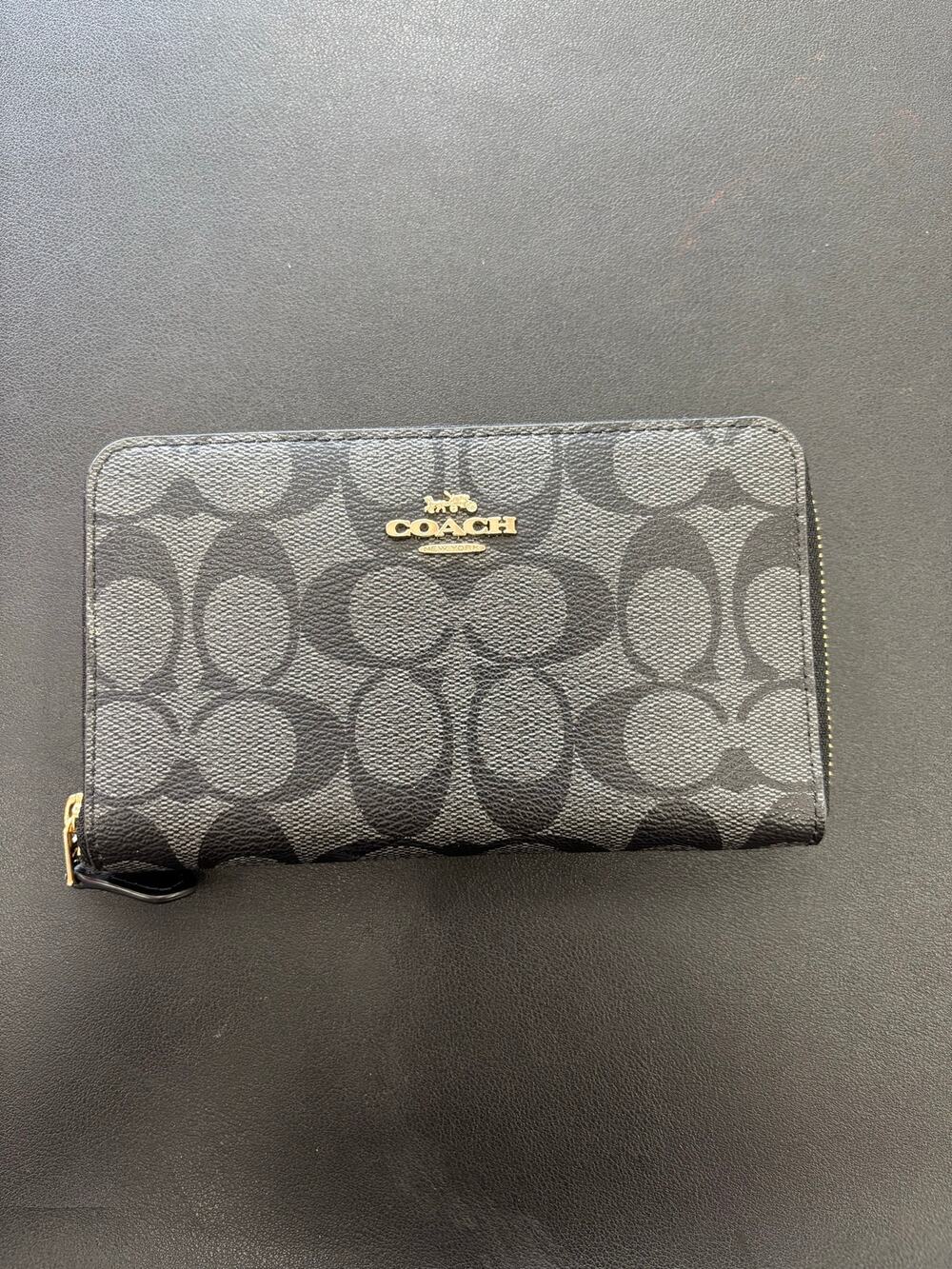 NWT Coach Signature Zip Around Wallet Black Smoke Canvas Leather F88913 Gold - Picture 1 of 5